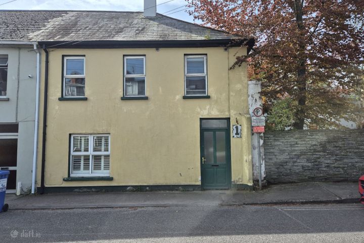 1 Roseville, Old Blackrock Road, Ballinlough, Co. Cork, T12K0HV