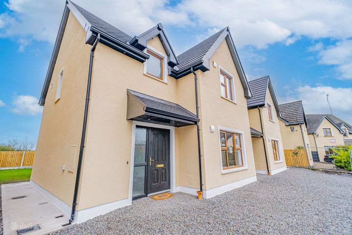 31 The Maples, Strokestown, Strokestown, Co. Roscommon, F42X934