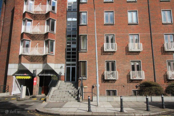 Apartment 32, Earlsfort Court, 16 Hatch Street Lower, Dublin 2