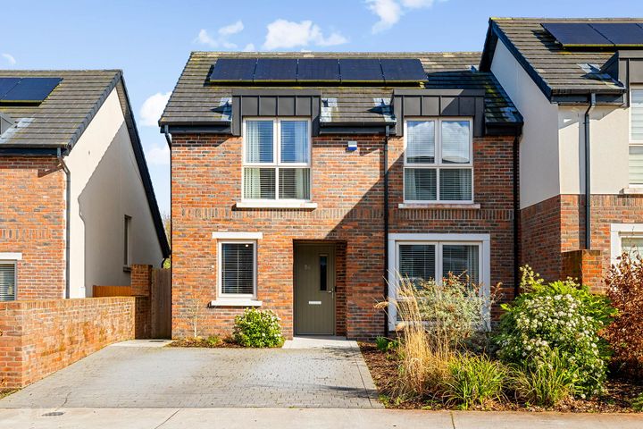 54 Oak Park Grove, Oak Park, Craddockstown, Naas, Co. Kildare, W91H57K