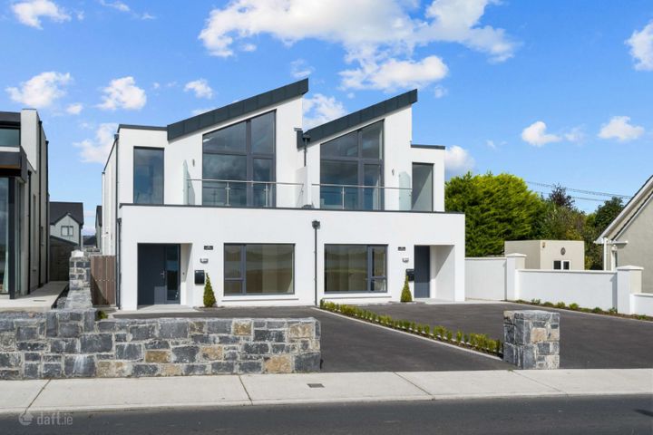 The Lookout, Gort Road, Loughrea, Co. Galway, H62TN50