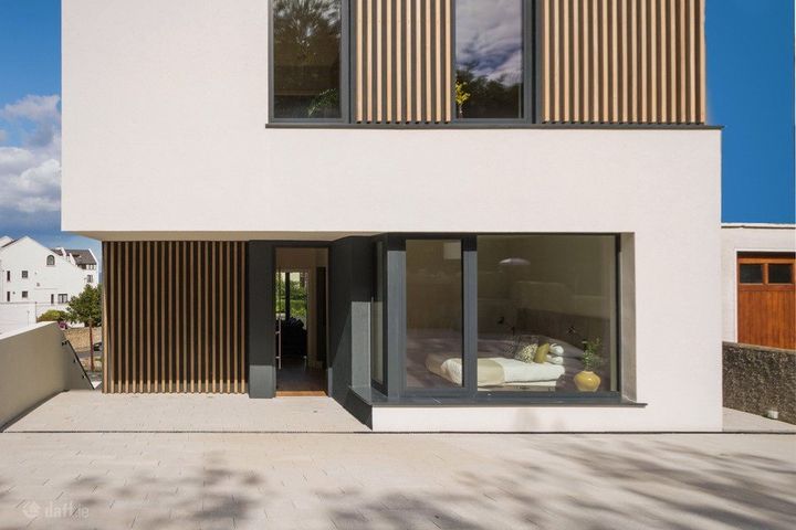 Breathnu, Ulverton Road, Dalkey, Dublin