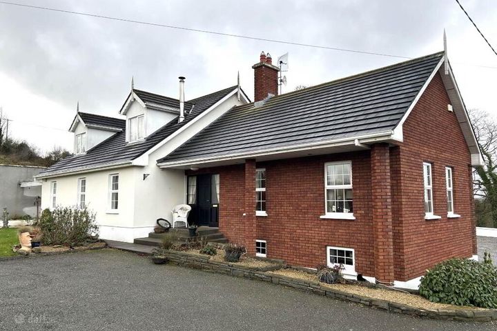 Birr Road, Dromakeenan, Roscrea, Co. Tipperary, E53HK88
