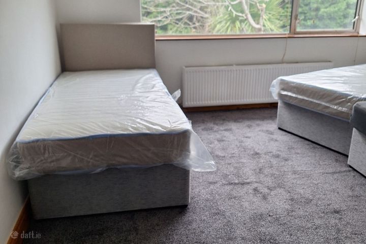 The Five Lamps, 7 Park View, Castleknock, Dublin 1, Castleknock, Dublin 15