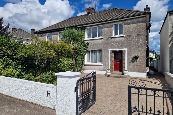 Duinin, 49 Woodvale Road, Ballintemple, Co. Cork, T12C7HN