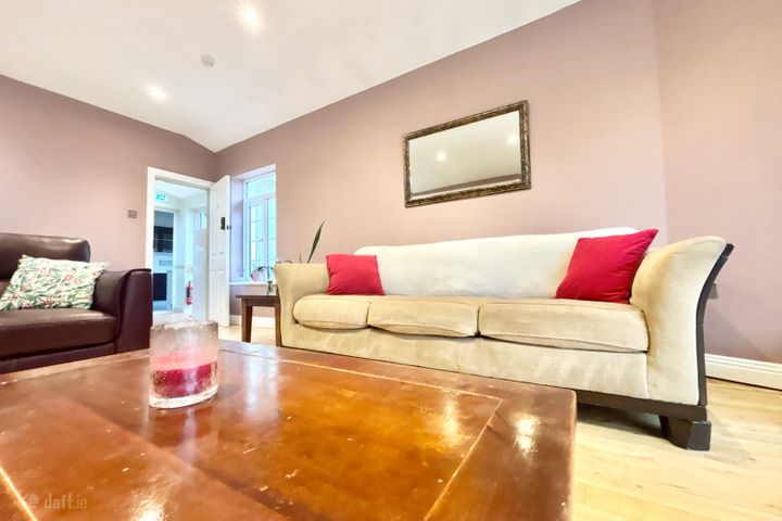 Almanii, 217 Swords Road, Dublin 9, Whitehall, Dublin 9