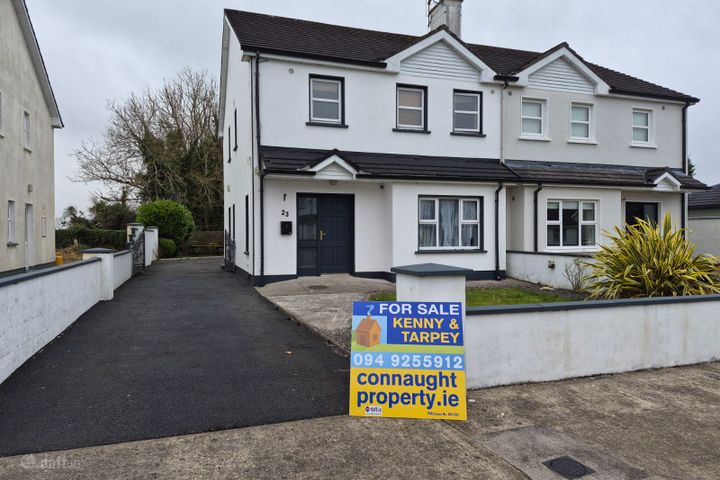 23 Lowpark Avenue, Charlestown, Co. Mayo, F12X045