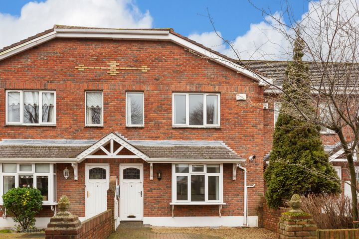 8 Berwick Hall, Churchtown, Dublin 14, D14Y8C7