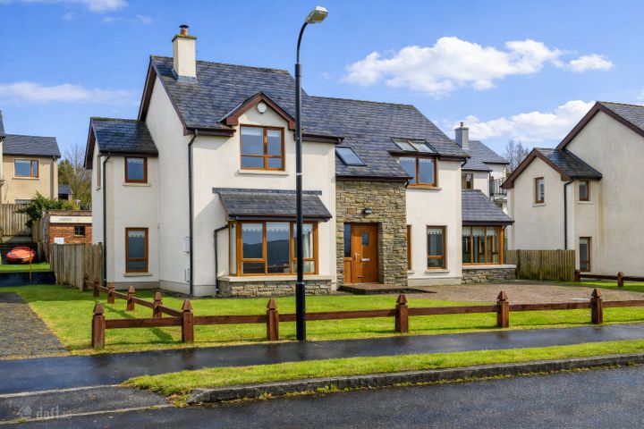 13 Shannon Cove, Dromod, Co. Leitrim, Dromod, Co. Leitrim, N41V297
