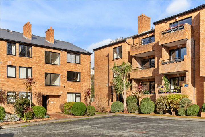 34 Pakenham, Sloperton, Monkstown, Dublin