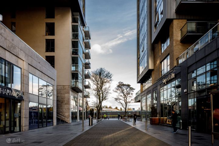 (1) HSQ, St. Johns Rd West, Kilmainham, Dublin 8