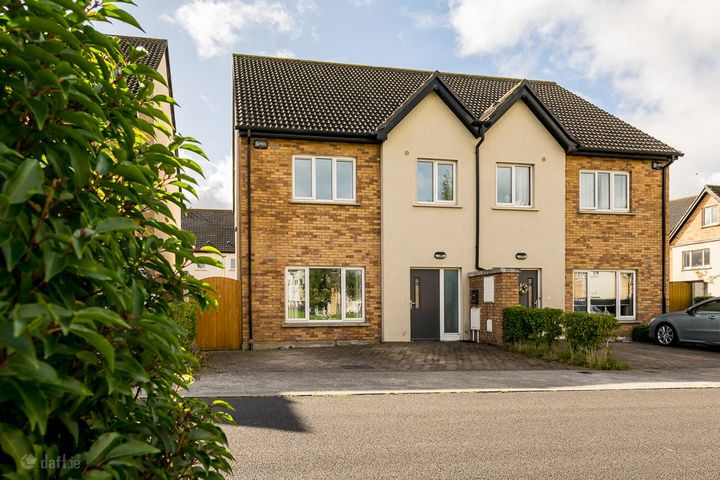 9 Dunville Lawn, Athlumney, Johnstown, Meath