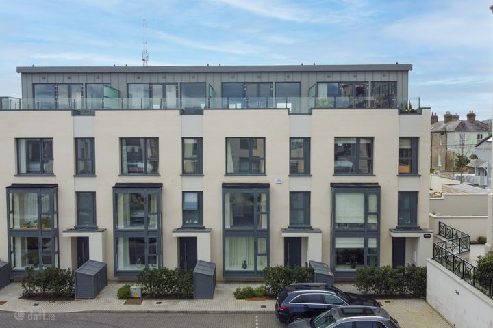 12 La Touche Cove, Cliff Road, Greystones, Wicklow