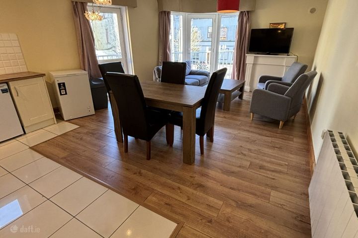 4 Aras Na H-Ollscoile, Sheares Street, Cork City Centre