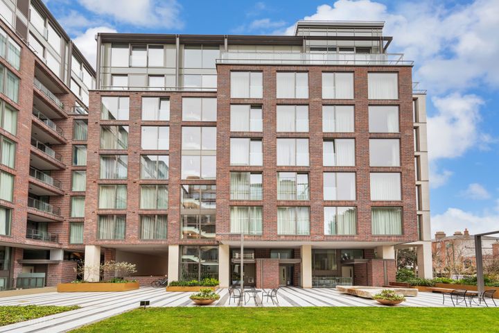 13 The Blake, Lansdowne Place, Ballsbridge, Dublin