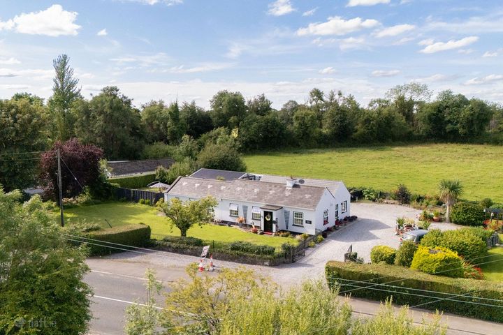 Birdhaven Cottage, Dublin Road, Milltown Pass, Westmeath