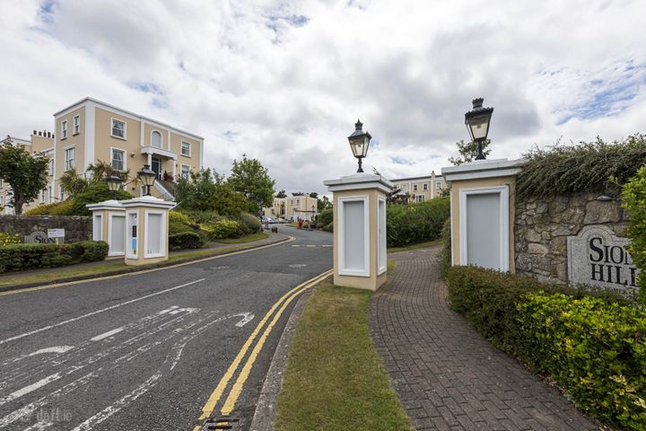 35 Castledawson, Sion Hill, Blackrock, Co. Dublin