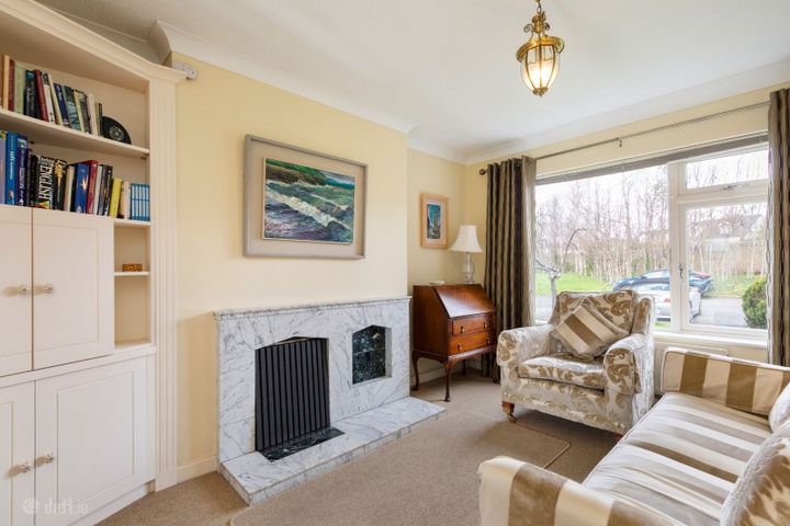 28 Grange Crescent, Dun Laoghaire, Kill O' The Grange, Co. Dublin, A96X3F1 - Photo 2