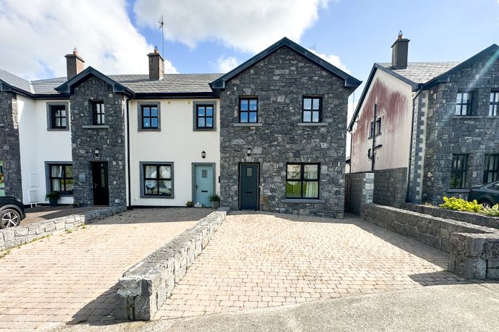 4 Oranhill Avenue, Oranhill, Oranmore, Co Galway, H91D6XR