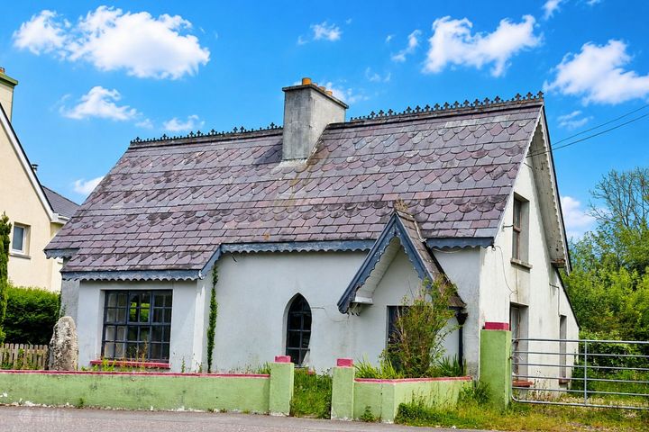 South Square, Sneem, Co. Kerry, V93P9H2