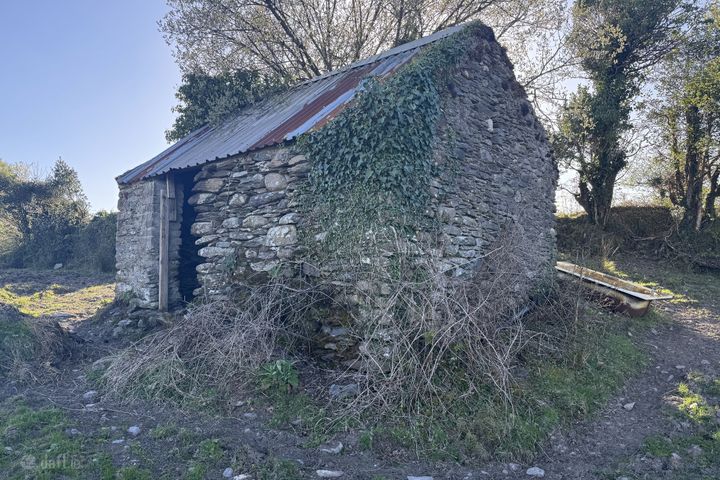 Lands & Ruin, Ardsheelhane West, Sneem, Co. Kerry