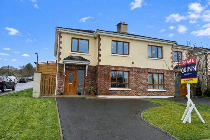 14 Malton Park, Carnew, Co. Wicklow, Y14K642