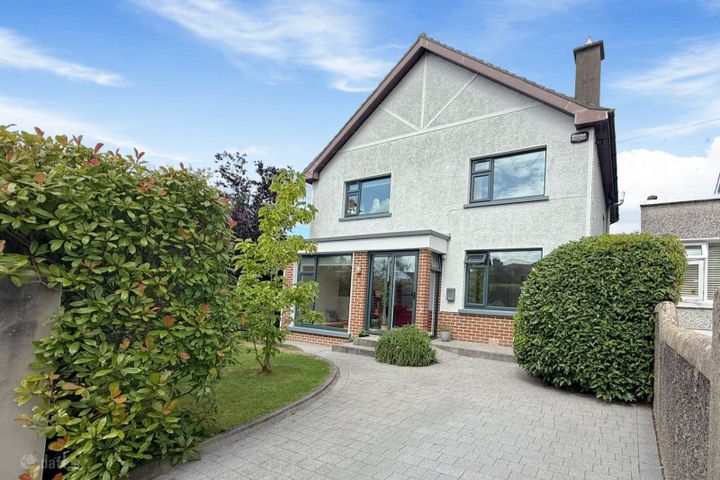 Villa Maria, Greenpark Avenue, South Circular Road, Co. Limerick, V94VKT5