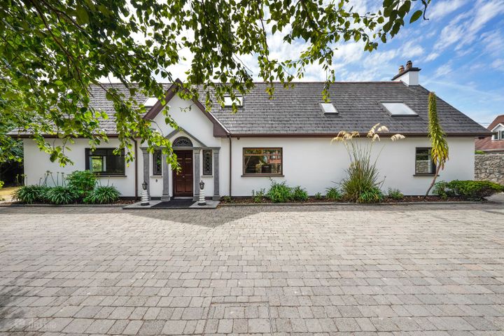 Murphystown House, Kilgobbin Road, Sandyford, Dublin 18, D18A2P1