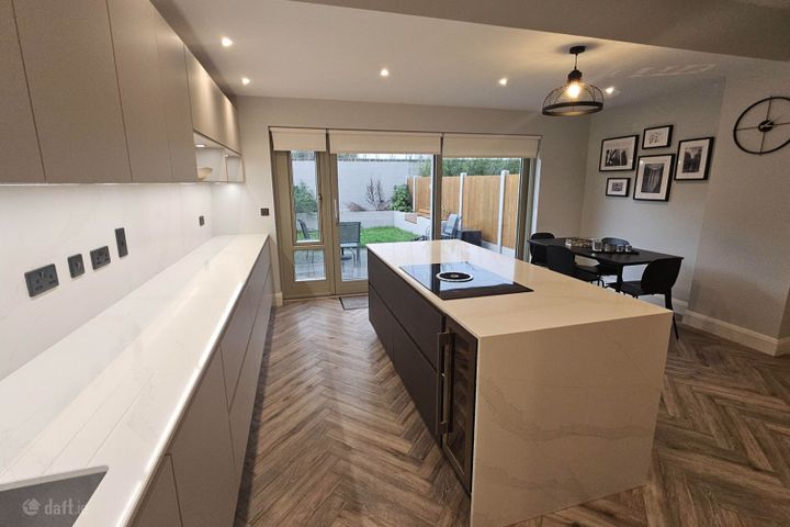 24 Aylesbury, Ballintemple, Ballintemple, Co. Cork