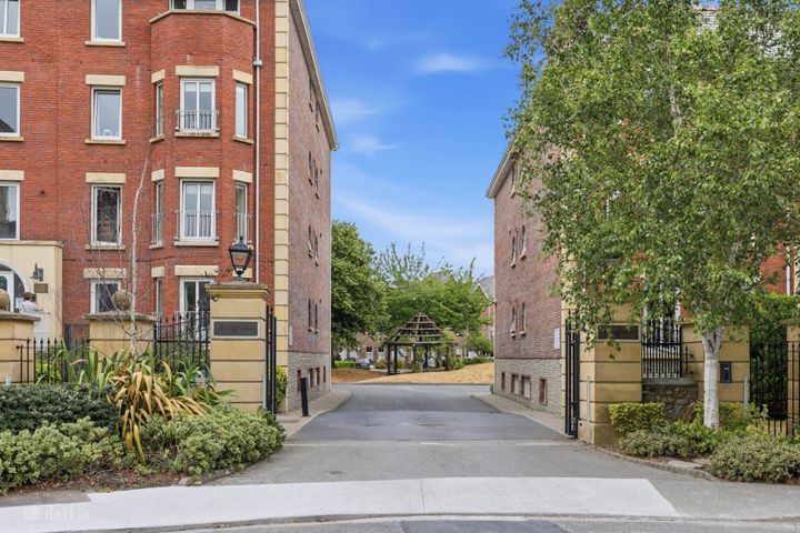 70 Radcliff Hall, St. Johns Road, Sandymount, Dublin  4, Co. Dublin