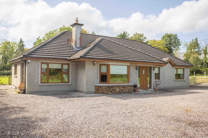 Laharan, Castlemaine, Milltown, Co. Kerry, V93WY81