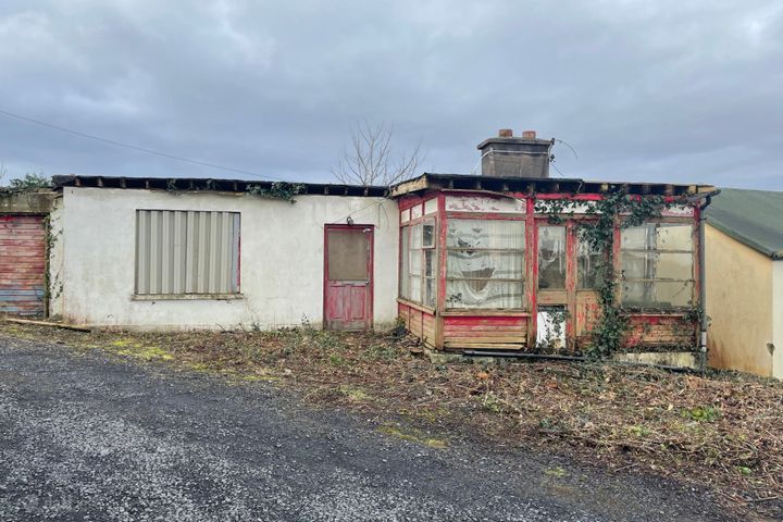 Derelict House, 4 The Chalets, Georges Street, Newport, Co. Mayo