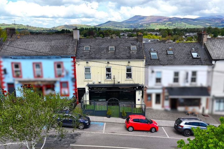 18/19 New Square, Mitchelstown, Co. Cork, P67T289