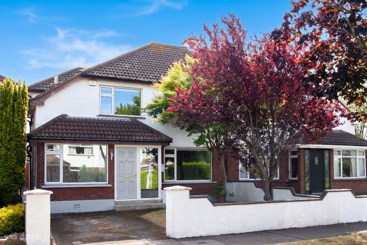 2 Carrick Court, Portmarnock, Portmarnock, Dublin 13, D13Y682