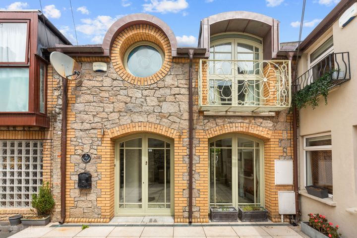 Lisieux Mews, Rere of 5 Charlemont Terrace, Charlemont Avenue, Dun Laoghaire, Co Dublin, A96EH33