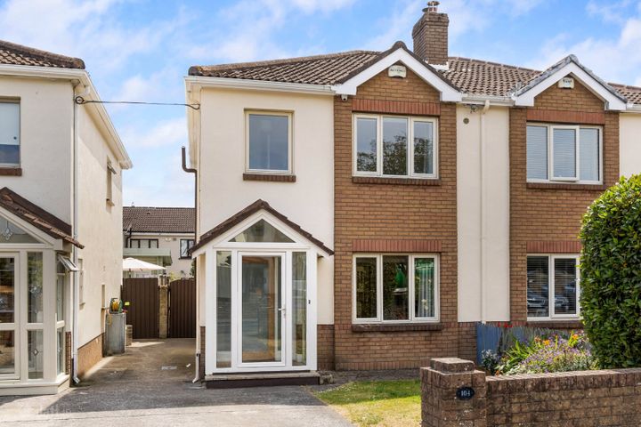 104 Eaton Wood Grove, Shankill, Dublin 18
