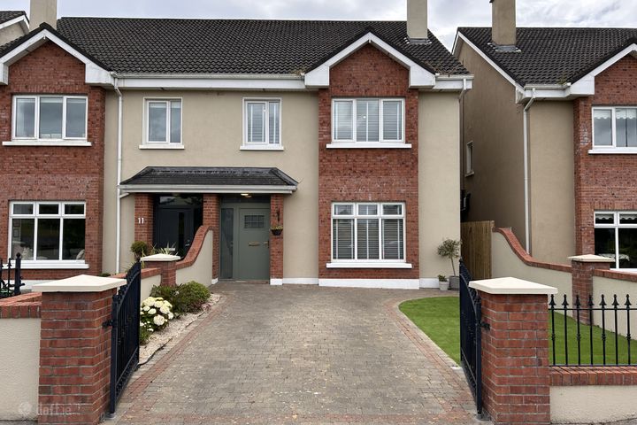 10 Cricket Court, Dunmore Road, Tuam, Galway