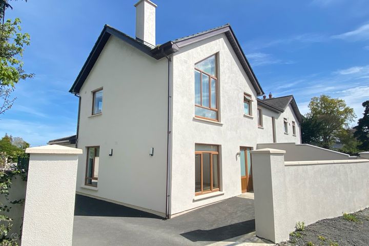 Mill Brea, Ballybetagh Road. Kilternan, Dublin, Dublin 18 (D18), Ireland, D18 YY18, Kilternan, Dublin 18