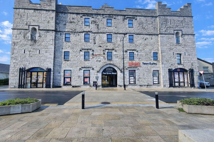 Apartment 20, StoneCourt Centre, The Square, Roscommon, Co. Roscommon, F42KD54