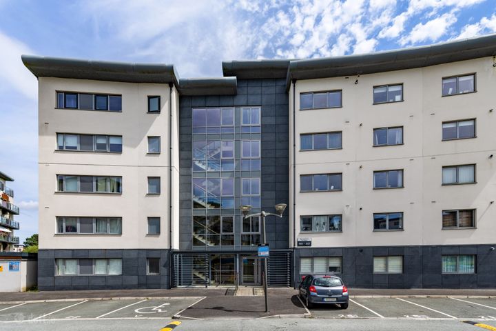 198 The Elms, Northwood, Santry, Dublin 9, D09AK12