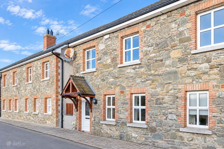 2 Saint Mochtas, Louth Village, Co. Louth, A91 A270