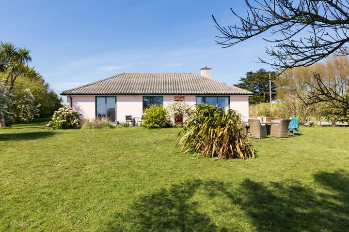 Ballylongane, Garryvoe, Co. Cork, P25WN23