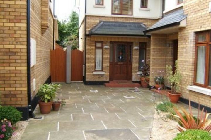 23 Elton Court, Sandycove, Dublin