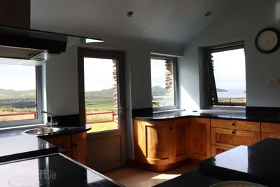 Ballineanig, Ballyferriter, Ballineanig, Co. Kerry