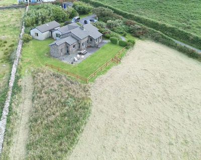 Ballineanig, Ballyferriter, Ballineanig, Co. Kerry