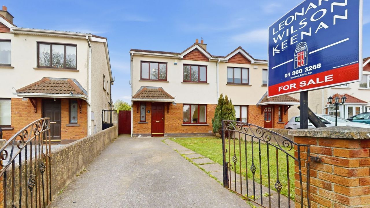 21 Bushfield Grove, Kingswood, Dublin 22 - Semi-detached house