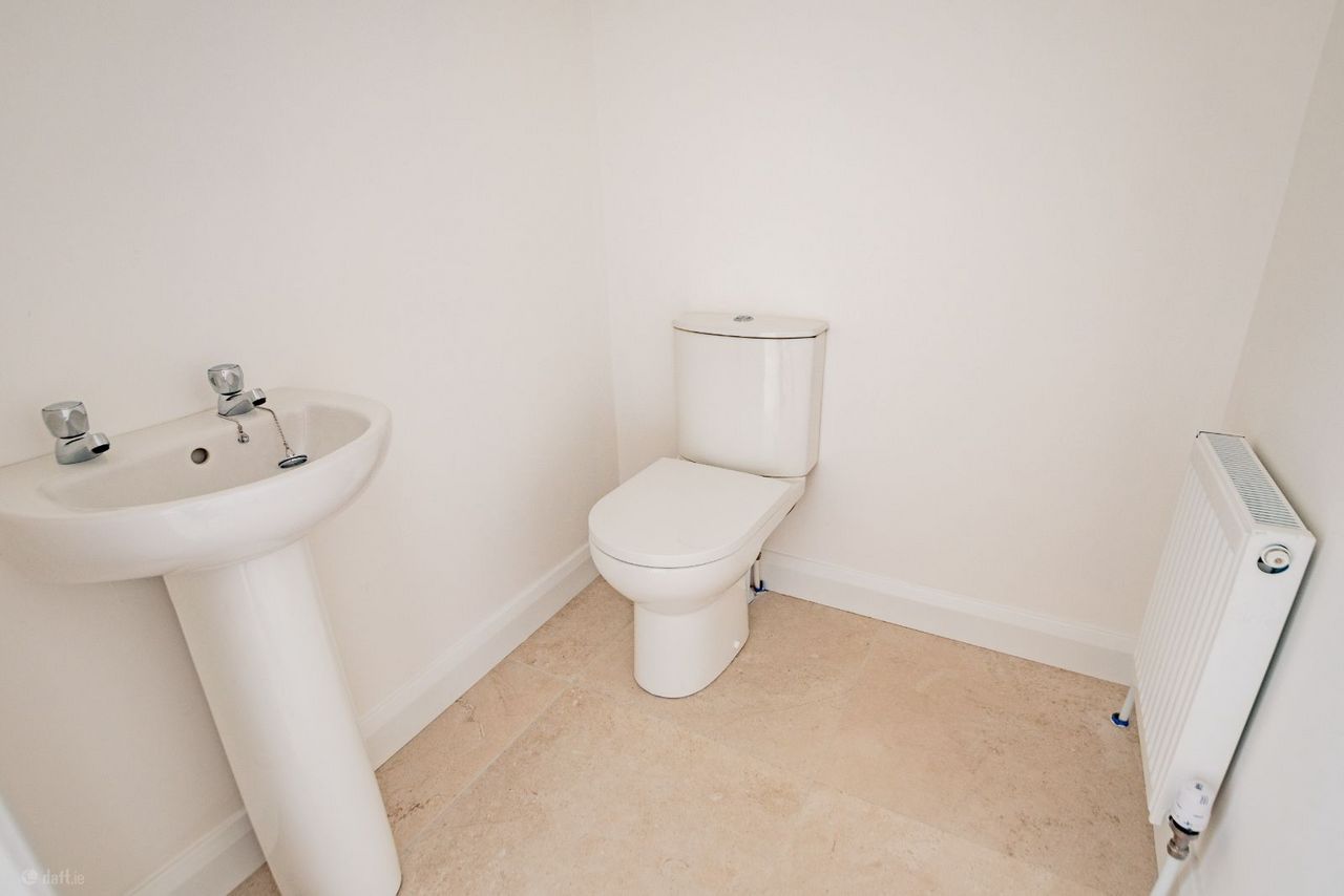3 Bed Mid Terrace, White Linen Avenue, Longford Town, Co. Longford