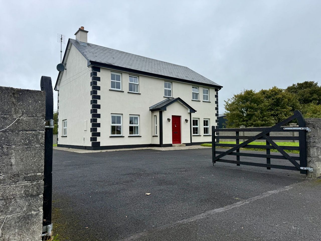 Abbeyquarter, Ballyhaunis, Ballyhaunis, Co. Mayo - Detached house