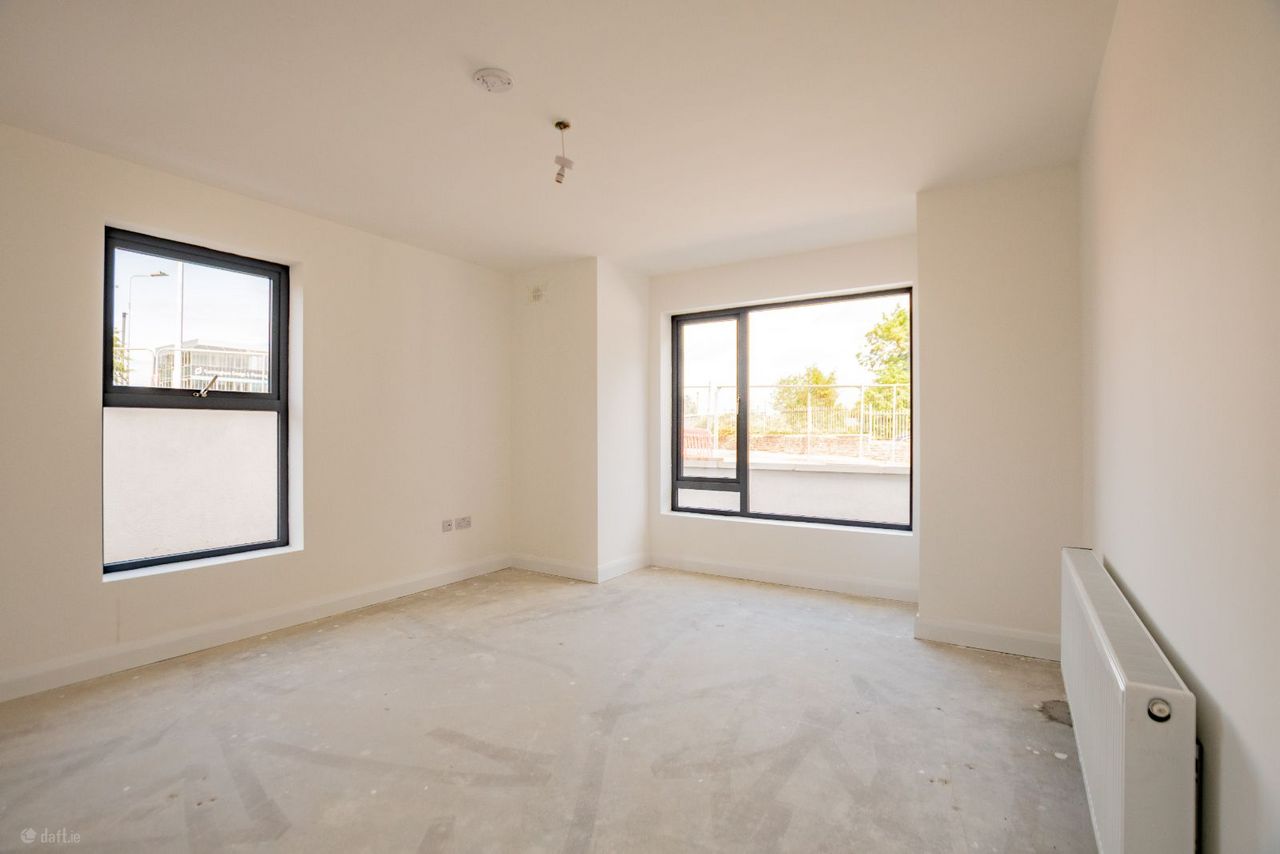 3 Bed Mid Terrace, White Linen Avenue, Longford Town, Co. Longford