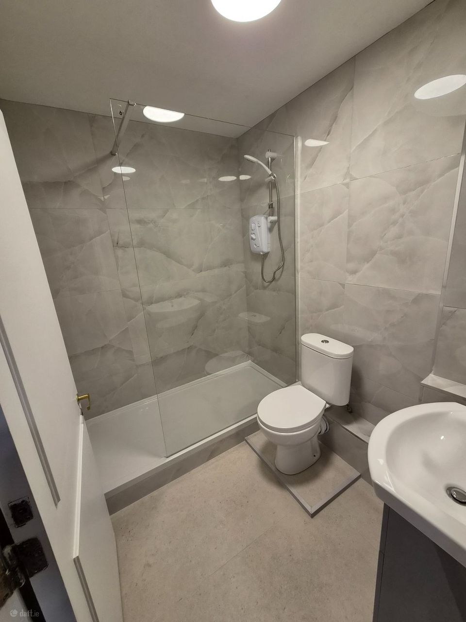 Apartment 205, Courtyard House, Mount Kennett Place, Limerick City Centre, Co. Limerick - Apartment For Sale